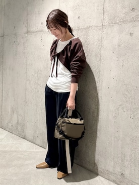 「アイテム（パンプス、イエロー系）」を使った、香織さん（レディース・154cm）の秋コーディネート