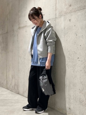 「ROXY(ロキシー)のアイテム」を使った、香織さん(レディース・154cm)の秋コーディネート