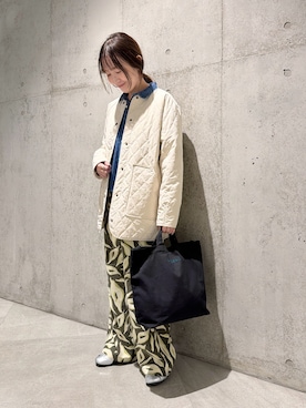 「URBAN RESEARCH Sonny Label（アーバンリサーチサニーレーベル）のアイテム（パンツ）」を使った、香織さん（レディース・154cm）の冬コーディネート