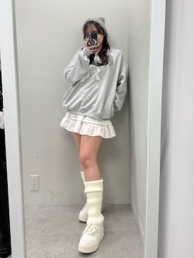 「アイテム（スウェット）」を使った、Shionさん（レディース・159cm）の冬コーディネート