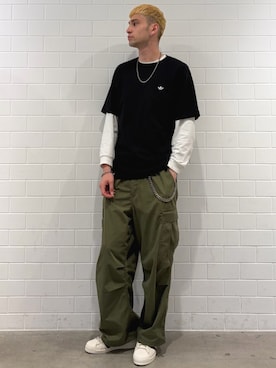 「adidas（アディダス）のTURN TABLE TEE / アディダスオリジナルス adidas Originals（Tシャツ/カットソー、ブラック系）」を使った、JNさん（メンズ・195cm）の春コーディネート
