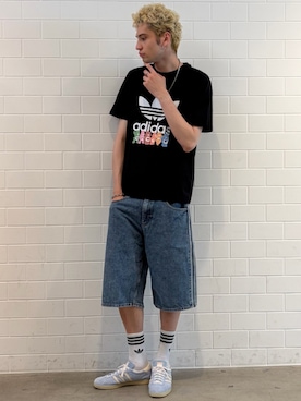 「adidas（アディダス）のファイヤーバード アディカラー デニムジョーツ ミッドライズ ストレートレッグ（アンダーウェア、ブルー系）」を使った、JNさん（メンズ・195cm）の夏コーディネート
