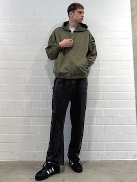 「アイテム（シューズ）」を使った、JNさん（メンズ・195cm）の秋コーディネート