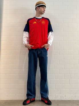 「アイテム（スニーカー）」を使った、JNさん（メンズ・195cm）の秋コーディネート