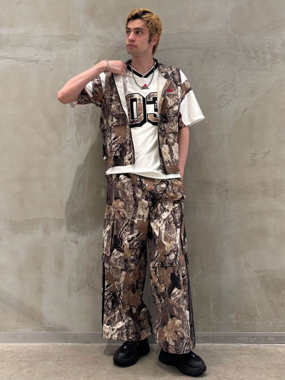 アディダス オリジナルス 迷彩 カーゴ ジップオフ パンツ