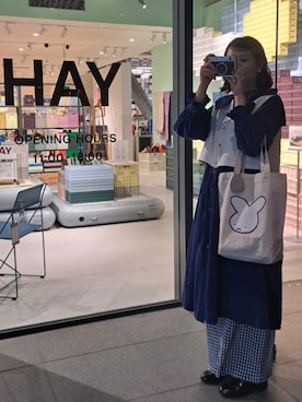 「アイテム（スリッポン）」を使った、qxczkg0423さん（レディース・163cm）の秋コーディネート