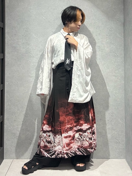 ガシャドクロ柄巻きスカート（スカート）｜REZEN（リゼン）の