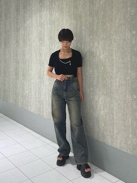 「EMODA（エモダ）のタンクラバーサンダル（サンダル）」を使った、竹部美里さん（レディース・156cm）の夏コーディネート