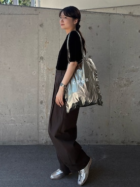 「アイテム（ローファー、シルバー系）」を使った、ユウカさん（レディース・158cm）の秋コーディネート