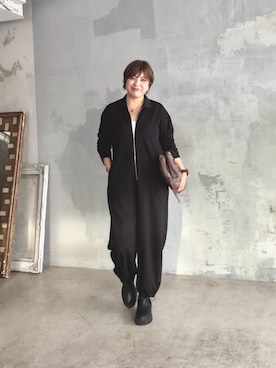 「アイテム（つなぎ/オールインワン）」を使った、yosshiiiiiiさん（レディース・165cm）の秋コーディネート
