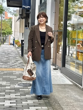 「アイテム（デニムスカート）」を使った、yosshiiiiiiさん（レディース・165cm）の秋コーディネート