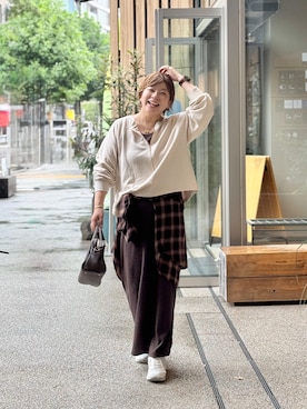 「アイテム（ボストンバッグ）」を使った、yosshiiiiiiさん（レディース・165cm）の秋コーディネート