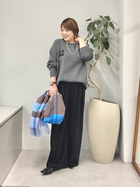 「アイテム（スラックス）」を使った、yosshiiiiiiさん（レディース・165cm）の秋コーディネート
