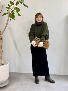 「アイテム（ニット/セーター）」を使った、yosshiiiiiiさん（レディース・165cm）の秋コーディネート