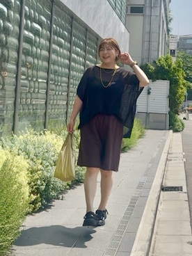 「RIVE DROITE（リヴドロワ）の予約【接触冷感】リネンライクハーフパンツ（その他パンツ、ブラウン系）」を使った、yosshiiiiiiさん（レディース・165cm）の春コーディネート
