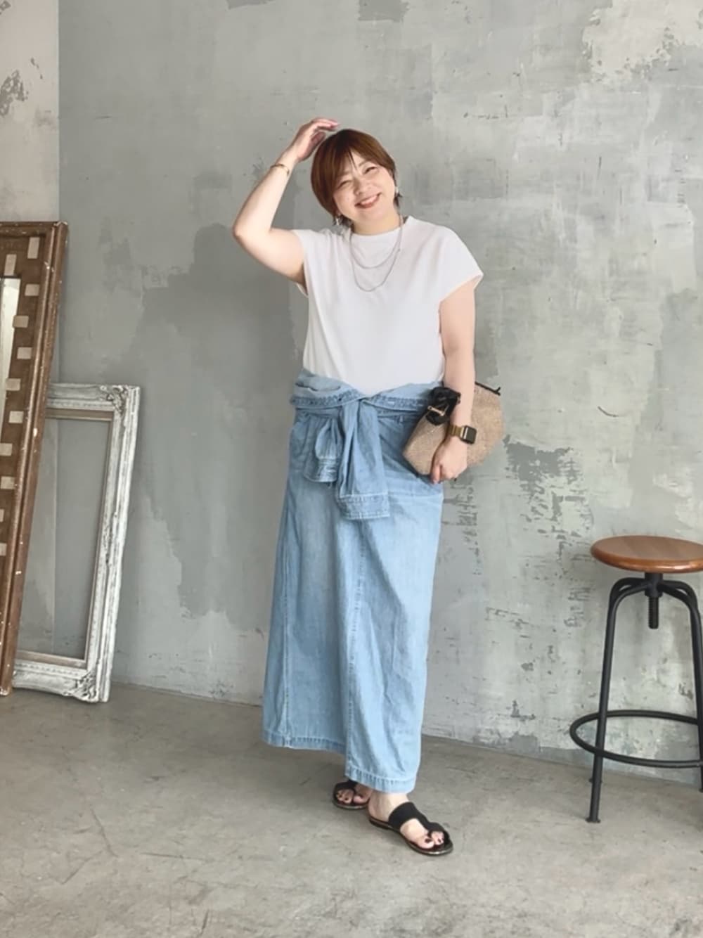 「夏コーデ、夏服、夏ファッション、着回し、着回しコーデ、着回し抜群、着回しコーディネート、着回し🎵、着回し力抜群シャツ、デニム、デニムコーデ、デニムワンピース、デニムワンピ、デニムワンピースコーデ、デニムワンピース着まわし」｜「RIVE DROITEの【しわになりにくい】カットジョーゼットフレンチプルオーバー（Tシャツ/カットソー、ホワイト系）」を使った、yosshiiiiiiさん（骨格ストレート・レディース・165cm）の夏コーディネートの1枚目の写真