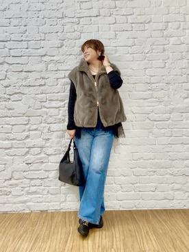 「RIVE DROITE（リヴドロワ）のミンクライクファーベスト（秋服/冬服）（ベスト、グレー系）」を使った、yosshiiiiiiさん（レディース・165cm）の秋コーディネート