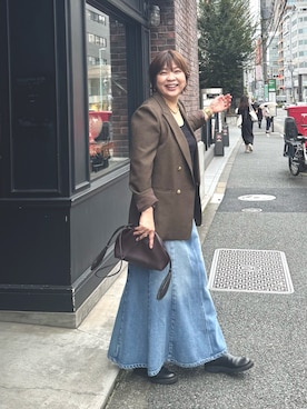 「アイテム（デニムスカート）」を使った、yosshiiiiiiさん（レディース・165cm）の秋コーディネート