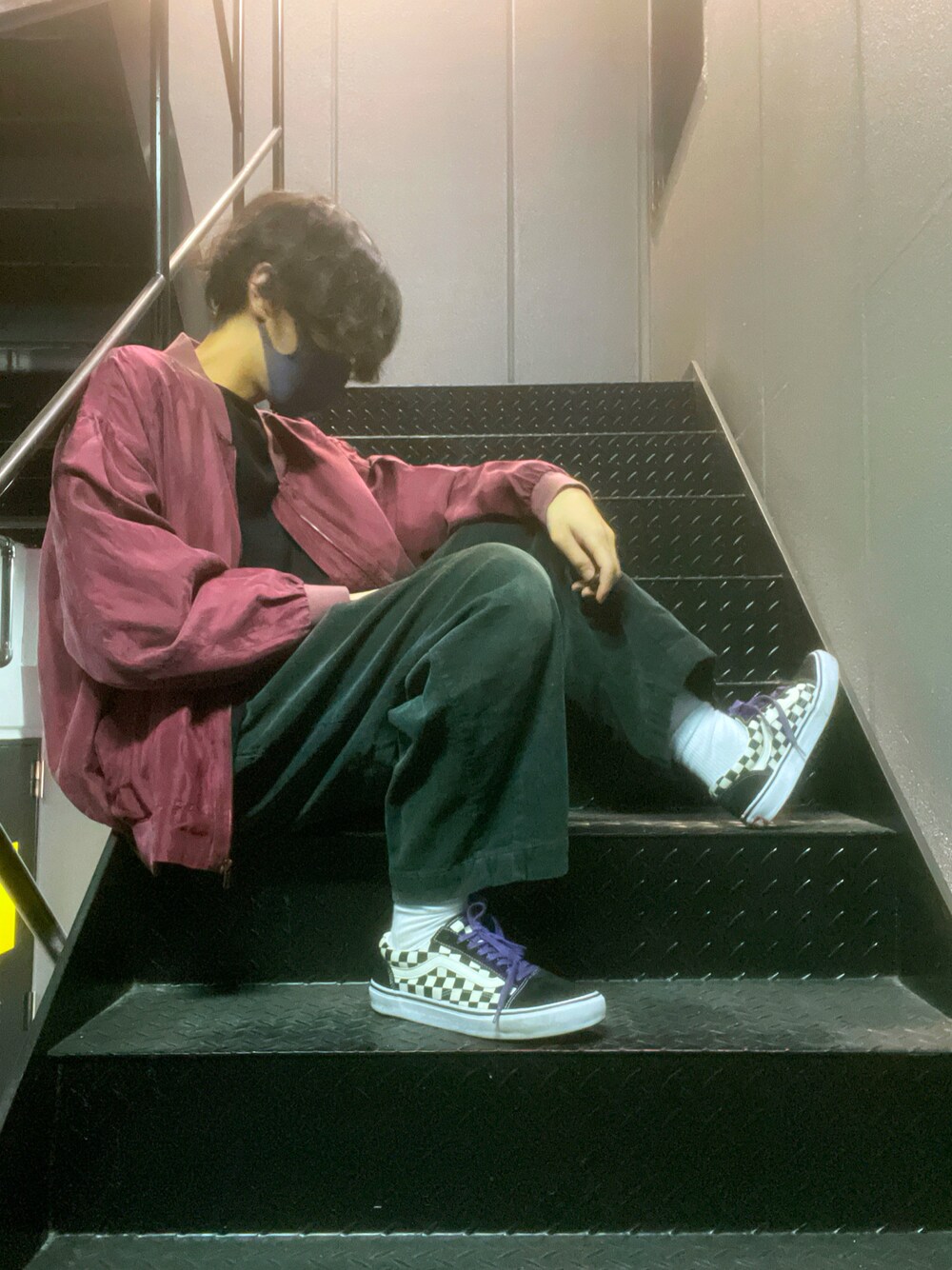 「オーバーサイズ、古着、古着MIX、ブルゾン、GU、VANS、oldschool、秋コーデ、休日スタイル、プチプラ、プチプラコーデ、カジュアル、MA-1、スニーカー」｜「Top of the Hillのアイテム（ブルゾン、レッド系）」を使った、どーどーさん（メンズ・177cm）の秋コーディネートの1枚目の写真