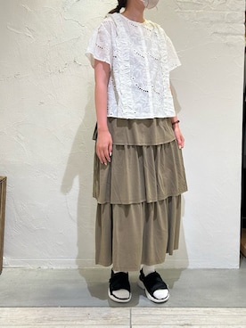 「オフホワイト」｜「アイテム（サンダル）」を使った、sukoさん（レディース・163cm）の夏コーディネート