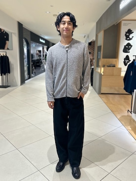 「アイテム（スリッポン）」を使った、Makotoさん（メンズ・180cm）の秋コーディネート