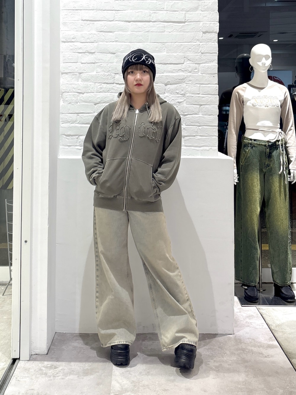 X-girl（エックスガール）の「LOGO PATCH PIGMENT DYED ZIP UP