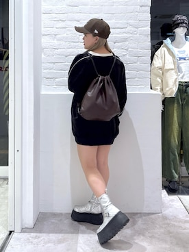 「アイテム（デニムスカート）」を使った、かのんさん（レディース・155cm）の秋コーディネート