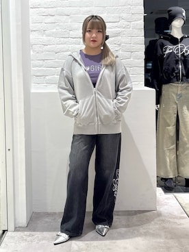 「アイテム（パーカー）」を使った、かのんさん（レディース・155cm）の秋コーディネート