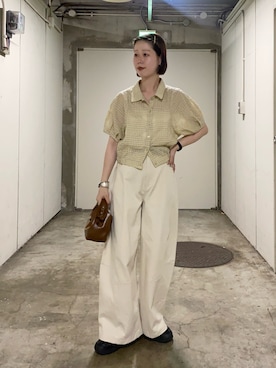 「KBF（ケイビーエフ）のコンパクトチェックシャツ（シャツ/ブラウス、イエロー系）」を使った、misakiさん（レディース・160cm）の夏コーディネート