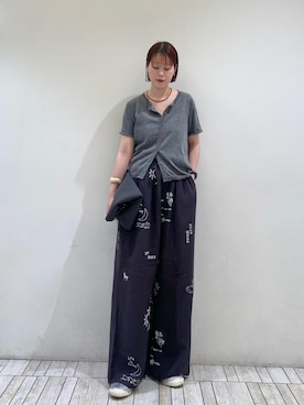 「KBF（ケイビーエフ）のアイテム（パンツ）」を使った、misakiさん（レディース・160cm）の春コーディネート