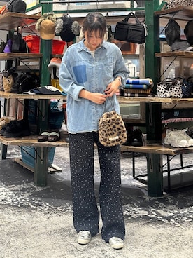 「niko and...（ニコアンド）のベロアクシュイージーパンツ（その他パンツ、ホワイト系）」を使った、oka0025さん（レディース）の秋コーディネート