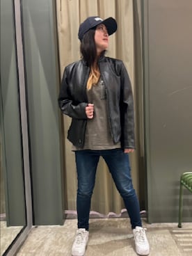 「AVIREX海老名」｜「アイテム（帽子）」を使った、あいさん（レディース・161cm）の秋コーディネート