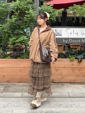 「アイテム（シュシュ）」を使った、momo🐇さん（レディース・153cm）の秋コーディネート