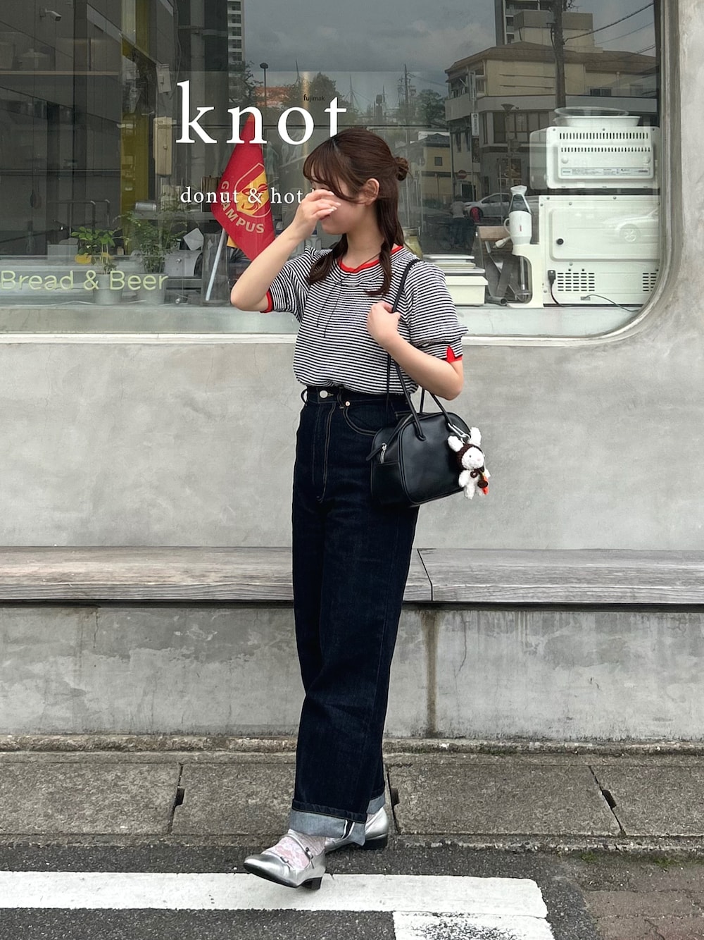 momo🐇さんの「配色レイヤード風ボリュームスリーブ リブニットプルオーバー（BONLECILL）」を使ったコーディネートの1枚目の写真