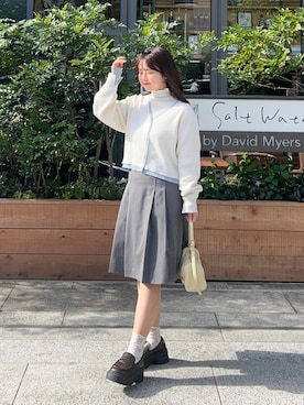 「FEKETE（フェケテ）のアイテム」を使った、momo🐇さん（レディース・153cm）の春コーディネート