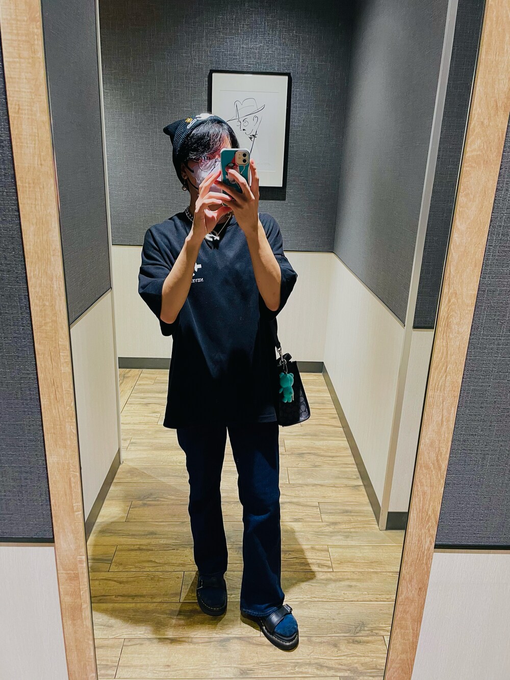 「今日のコーデ、シンプル、ラフコーデ、夏、FILA、OY、UNIQLO、黒」｜「UNIQLOのアイテム（デニムパンツ、ブルー系）」を使った、　momoさん（メンズ・166cm）の秋コーディネートの1枚目の写真