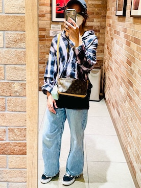 「LOEWE（ロエベ）のアイテム」を使った、　momoさん（メンズ・166cm）の秋コーディネート