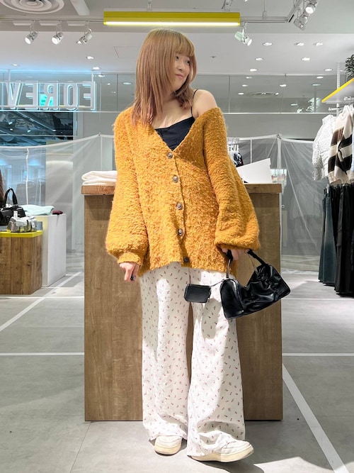 FOREVER21 新宿ルミネエストちぃ。さんのその他パンツ「【2024SS】アソートワイドイージーパンツ(FOREVER 21|フォーエバー トゥエンティーワン)」を使ったコーディネート