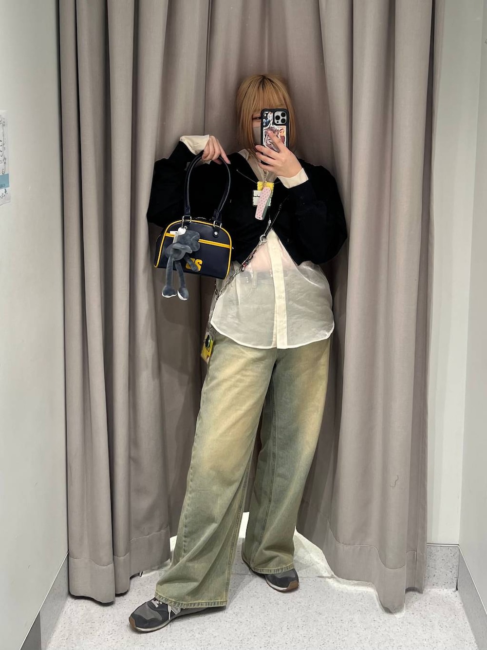 「体型カバー、オーバーサイズ、骨格ストレート、高身長、着痩せ、FOREVER 21、デニムパンツ、シャツ」｜「FOREVER 21の【2024FW】オーバーダイワイドデニム（デニムパンツ、ブルー系）」を使った、ちぃ。さん（レディース・165cm）の春コーディネートの1枚目の写真