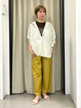「grove（グローブ）の【貴島明日香さん着用/洗える】大人のストライプ フーディシャツ（シャツ/ブラウス、ベージュ系）」を使った、ee___grさん（レディース・163cm）の春コーディネート