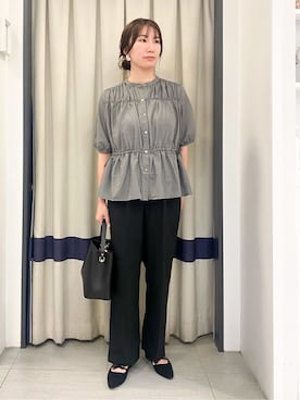 「grove（グローブ）の【二の腕/体型カバー】メリハリシルエットが叶うシャーリングブラウス（シャツ/ブラウス、ブラック系）」を使った、ee___grさん（レディース・163cm）の秋コーディネート