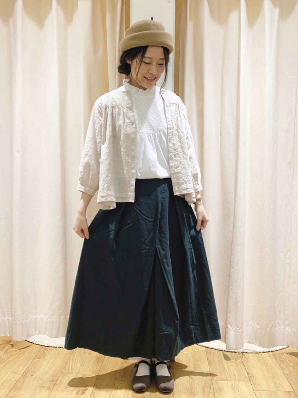 「サマンサ モスモス(Samansa Mos2)、SM2、羽織り、レース、ワイドパンツ、秋のコーデ、ゆるコーデ、グリーン、ナチュラル」｜「Samansa Mos2のオーバーレースブラウス（シャツ/ブラウス、ホワイト系）」を使った、marin.🐏さん（レディース・160cm）の夏コーディネートの1枚目の写真