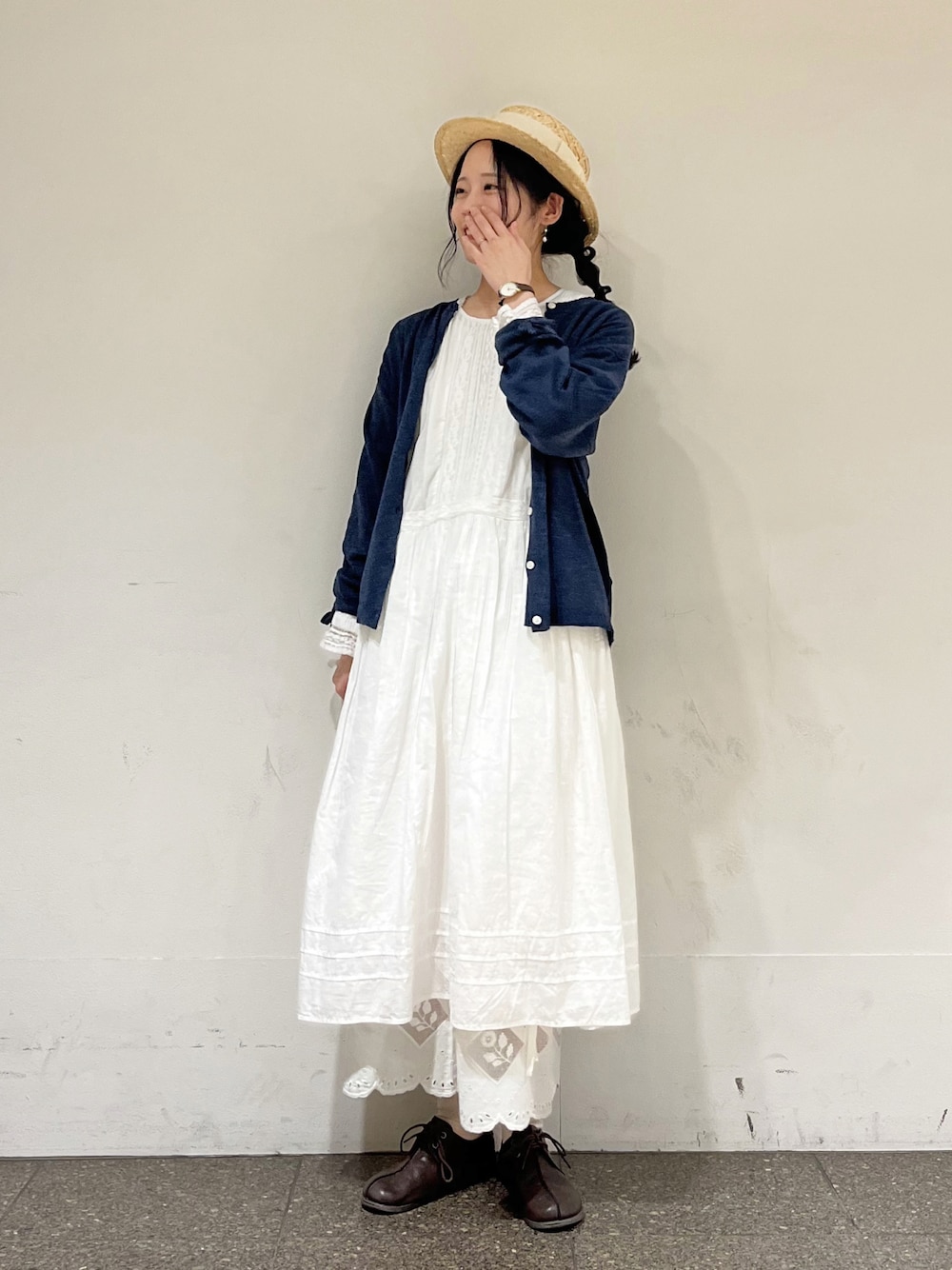「ゆるコーデ、ナチュラル、ガーリー、Samansa Mos2、サマンサ モスモス(Samansa Mos2)、ワンピース、ホワイト」｜「Samansa Mos2のレース切替ワンピース（ワンピース、ホワイト系）」を使った、marin.🐏さん（レディース・160cm）の春コーディネートの1枚目の写真