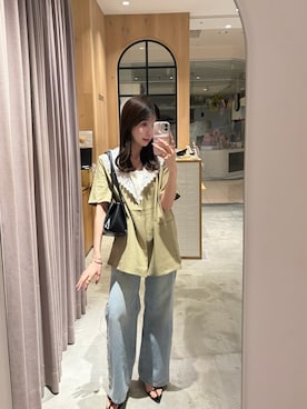「mystic（ミスティック）のボタンスリットフレアデニム（デニムパンツ、ブルー系）」を使った、asukaさん（レディース・162cm）の春コーディネート
