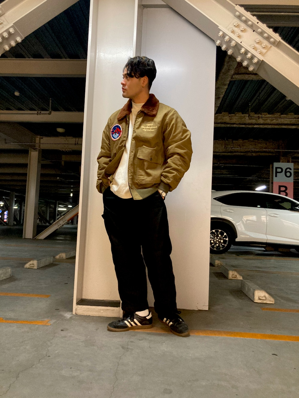 アヴィレックスB-10