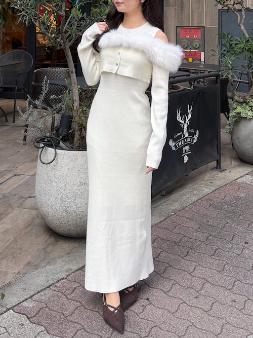 クロスベルトパンプス