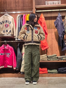 「アイテム（ミリタリージャケット、ベージュ系）」を使った、Kristenさん（レディース・171cm）の秋コーディネート