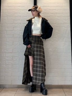 「EMODA（エモダ）のハイネッククロップニット（ニット/セーター）」を使った、Yuzukiさん（レディース・160cm）の秋コーディネート