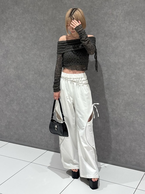 オフショルダー ニット トップ | ブラック | McQueen JP