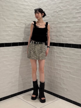 「EMODA（エモダ）のシアーベロアリボンフリルタンクトップ（タンクトップ、ブラック系）」を使った、Yuzukiさん（レディース・160cm）の夏コーディネート